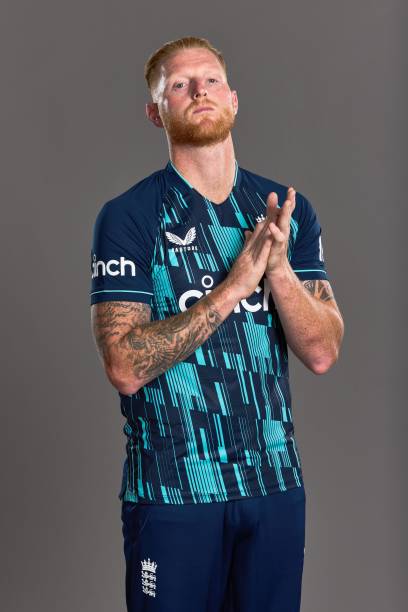 ben stokes portrait photo with clapped hands